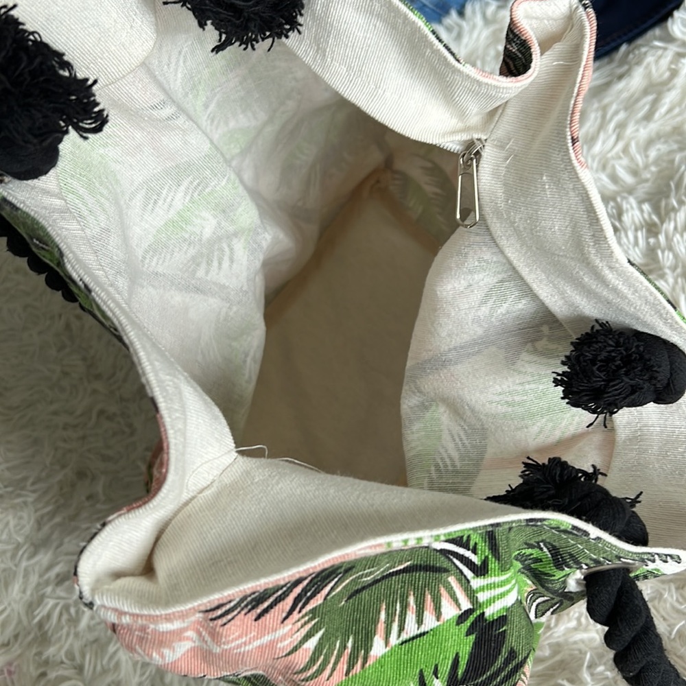Beach Bag 🌴 - Picture 5 of 6